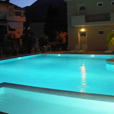 Happyland Hotel Apartments Νυδρί Εξωτερικό φωτογραφία