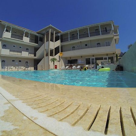 Happyland Hotel Apartments Νυδρί Εξωτερικό φωτογραφία