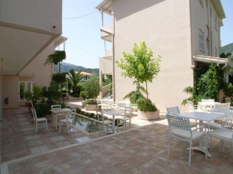 Happyland Hotel Apartments Νυδρί Εξωτερικό φωτογραφία