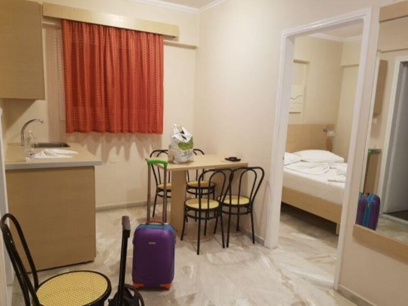 Happyland Hotel Apartments Νυδρί Εξωτερικό φωτογραφία