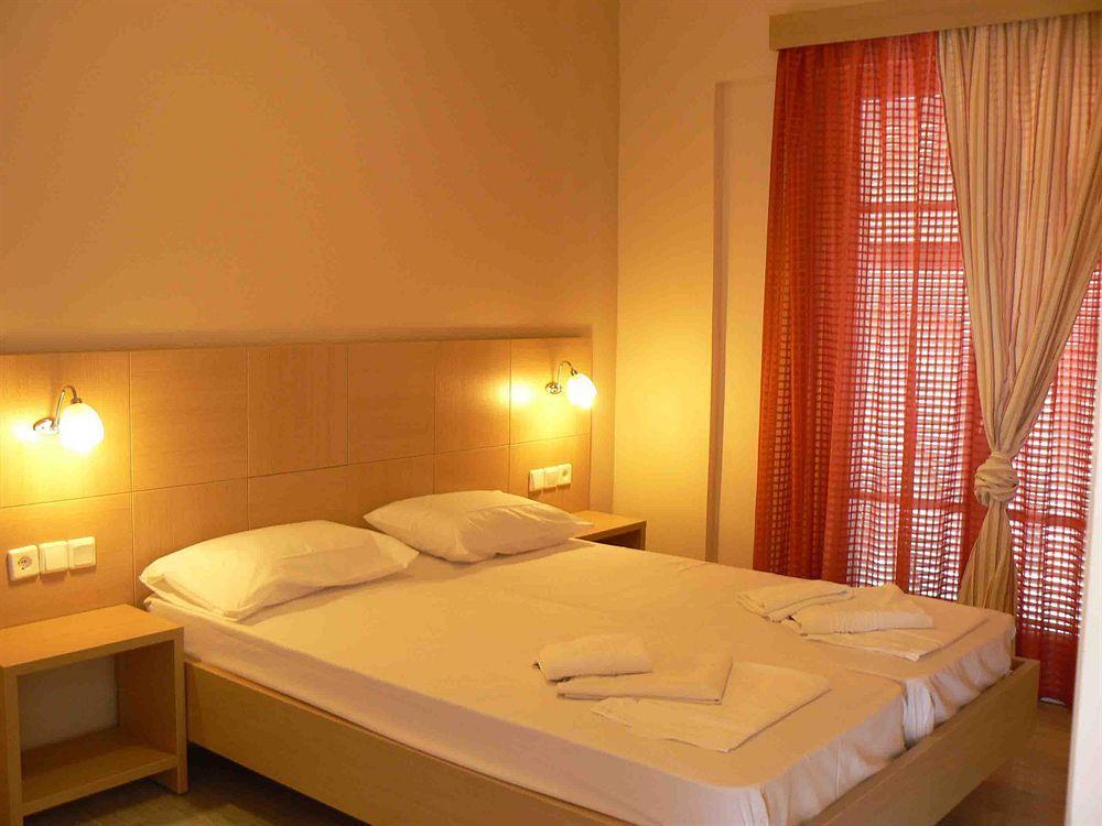 Happyland Hotel Apartments Νυδρί Εξωτερικό φωτογραφία