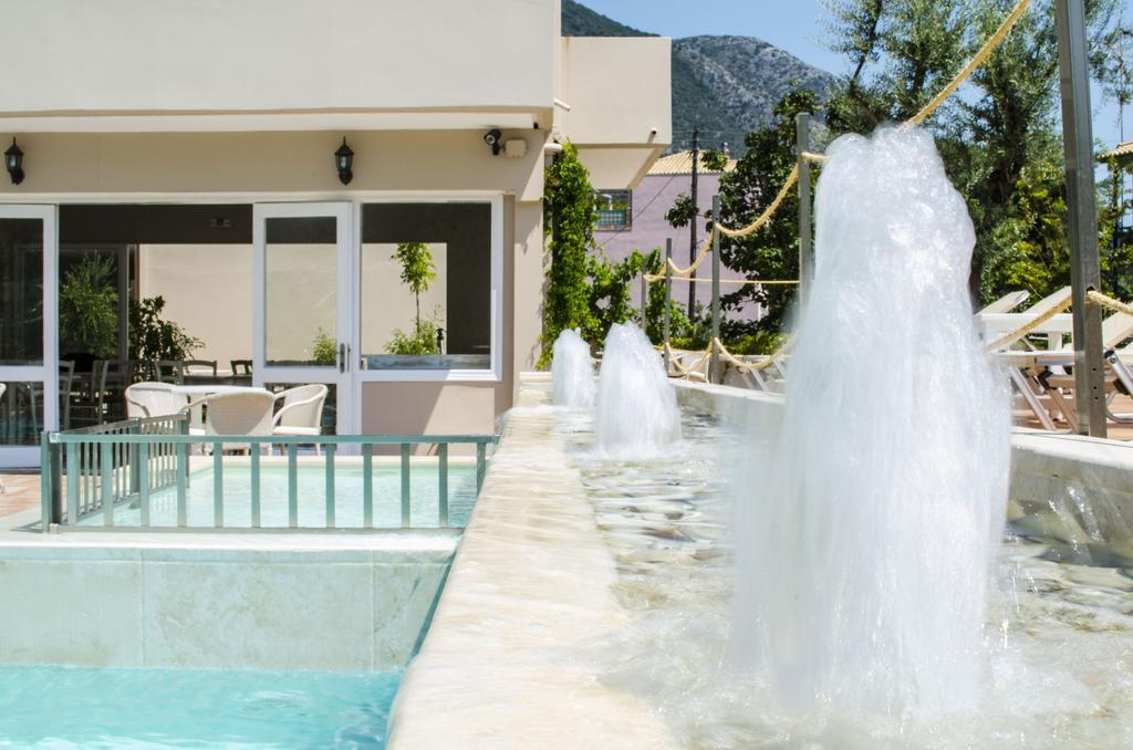 Happyland Hotel Apartments Νυδρί Εξωτερικό φωτογραφία