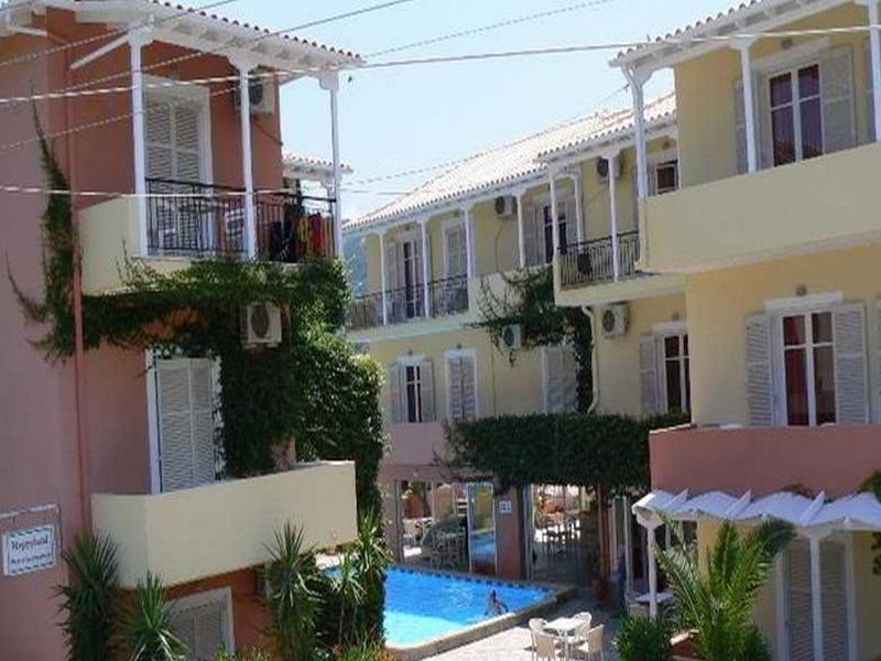 Happyland Hotel Apartments Νυδρί Εξωτερικό φωτογραφία