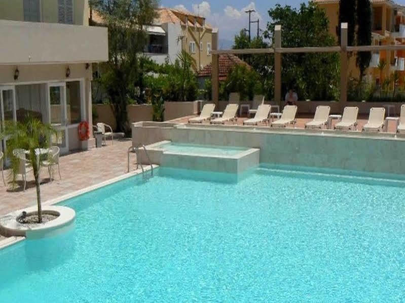 Happyland Hotel Apartments Νυδρί Εξωτερικό φωτογραφία
