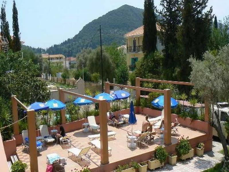 Happyland Hotel Apartments Νυδρί Εξωτερικό φωτογραφία
